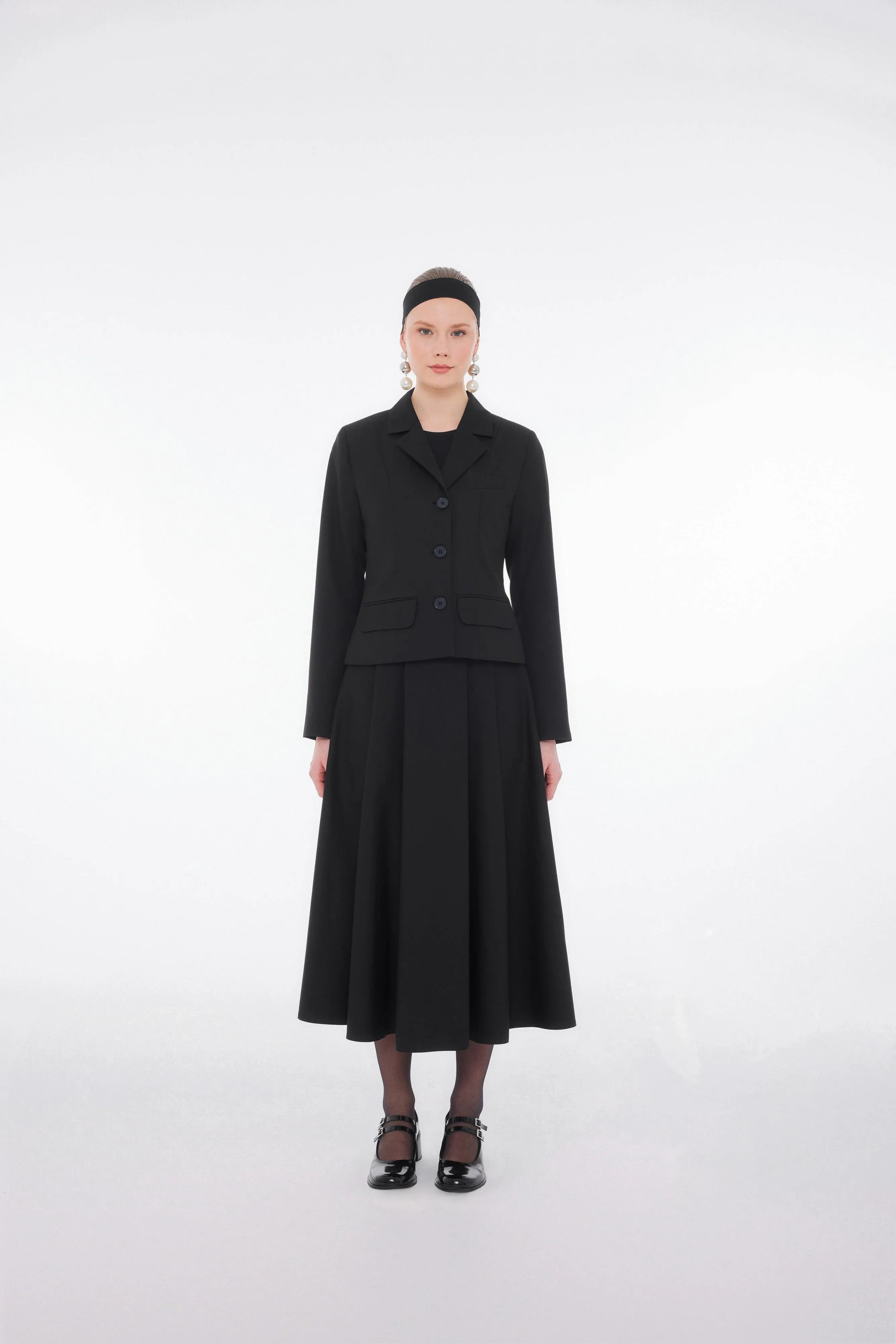 HIGH RISE PLEATED MAXI SKIRT BLACK